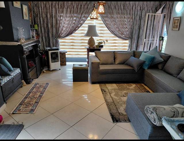 3 BEDROOM HOUSE FOR SALE IN GREYMONT